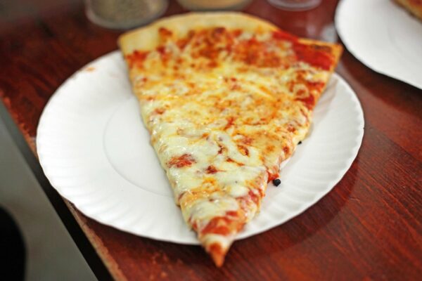 Cheese pizza slice