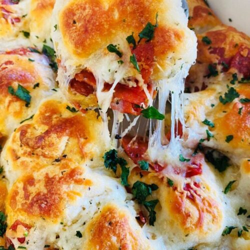 Cheesy Garlic Knots 4pc