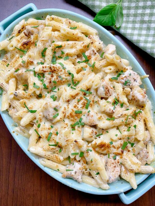 Penne With Italiano Alfredo pasta Tray