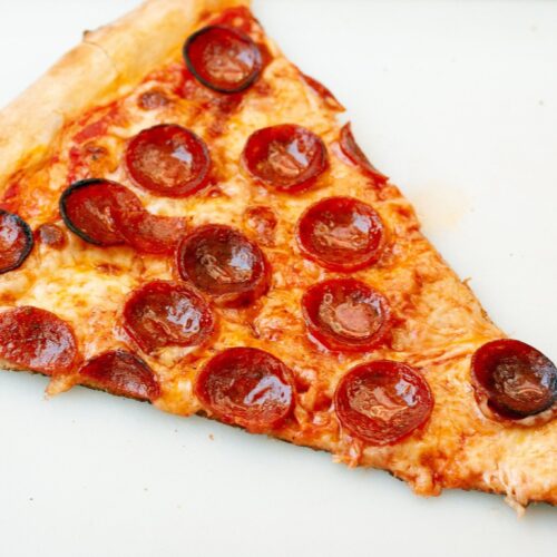 Pepperoni pizza slice