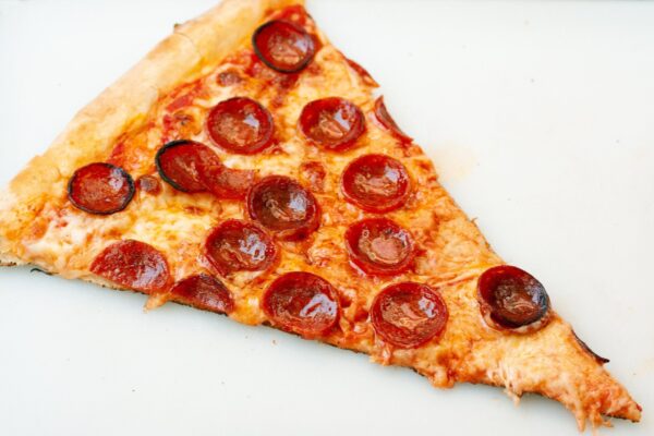Pepperoni pizza slice