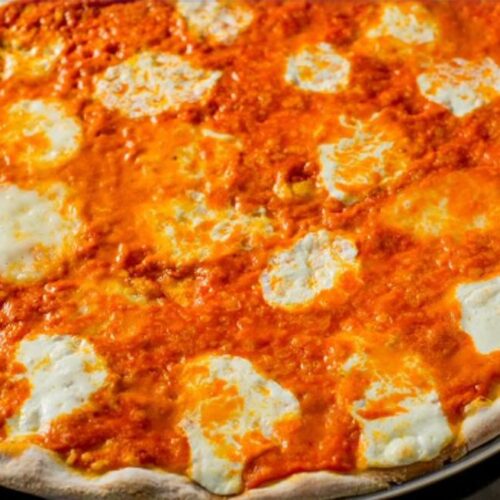 Hot Honey Vodka Sauce pizza pie 18"
