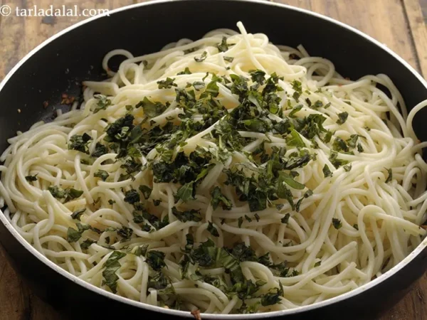 LG Tray Spaghetti Garlic & Oil